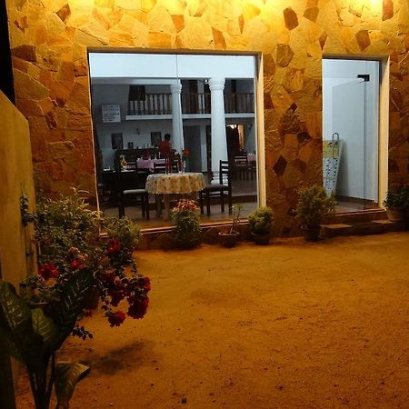 New Rani Inn Negombo Exterior photo